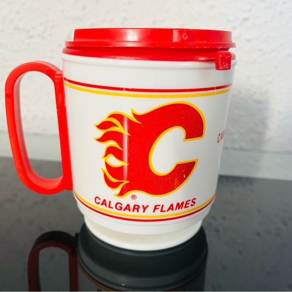 1986 NHL Calgary Flames Stanley Cup Finalists Travel Mug with Lid/Base Holder - Picture 5 of 6